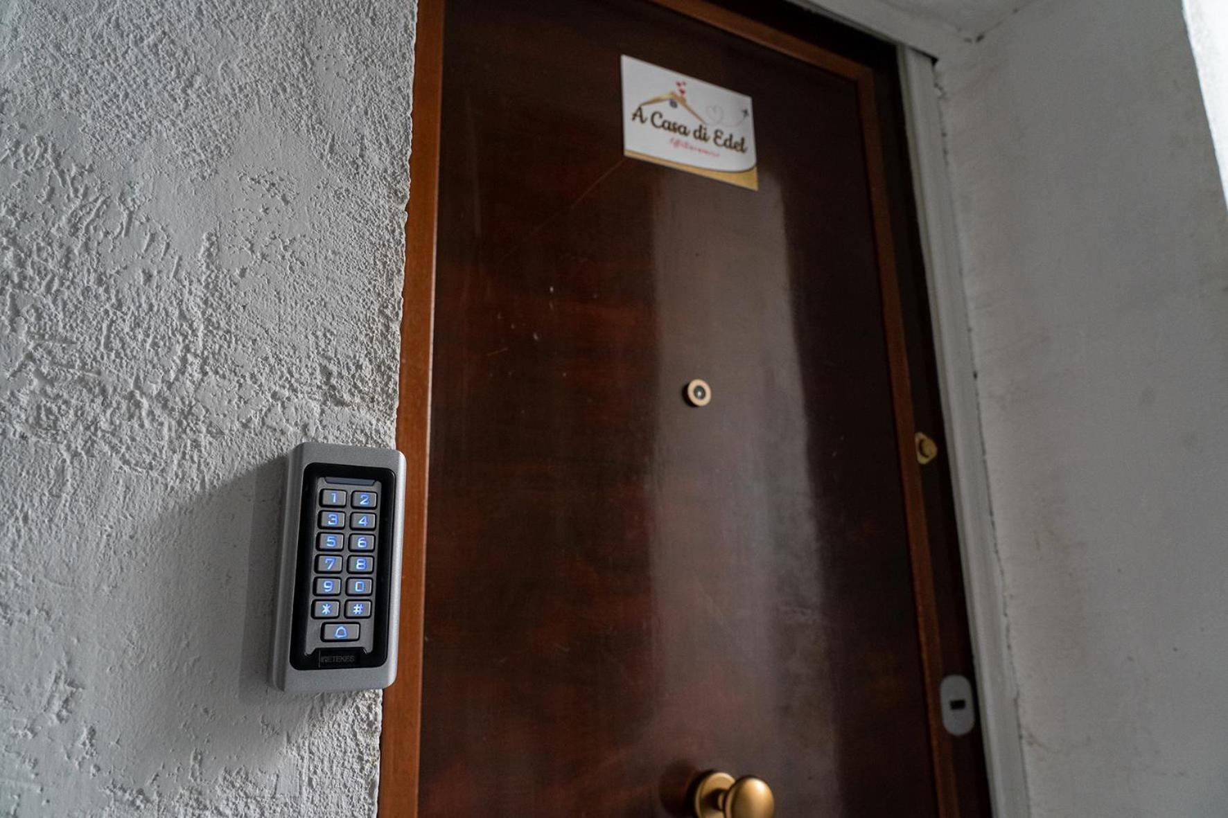 나폴리 A Casa Di Edel B&B 외부 사진